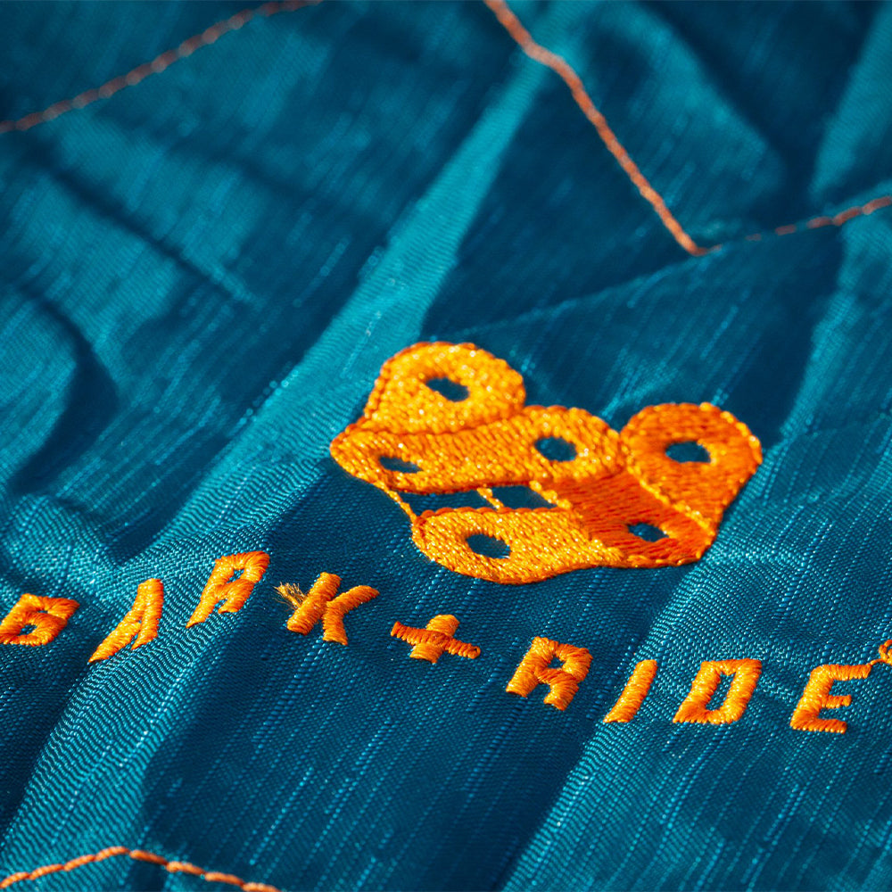 Harris Dog Sleeping Bag, close up of brand stitching